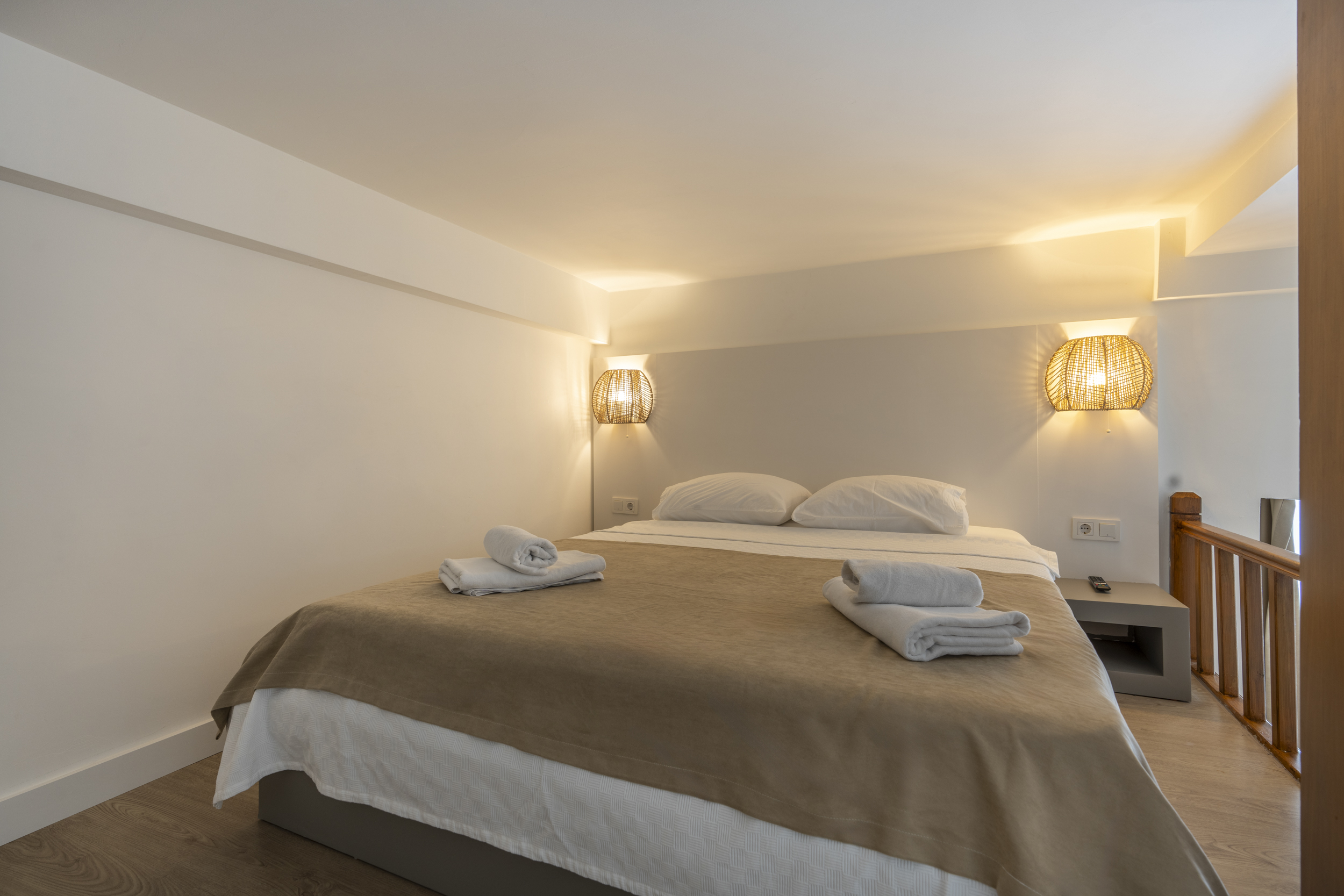 My Hotel Room 2 2500 px 17