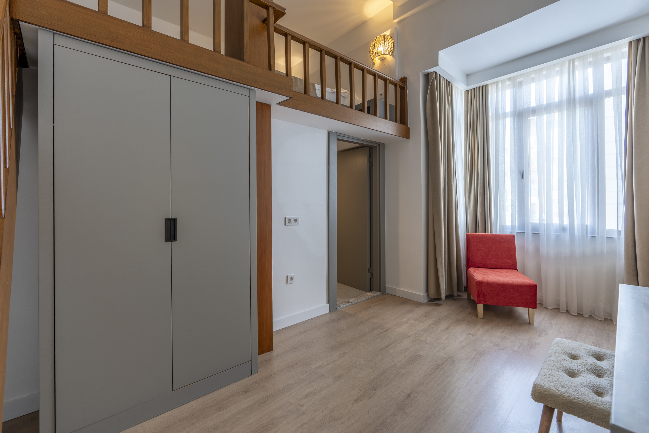 My Hotel Room 2 2500 px 6